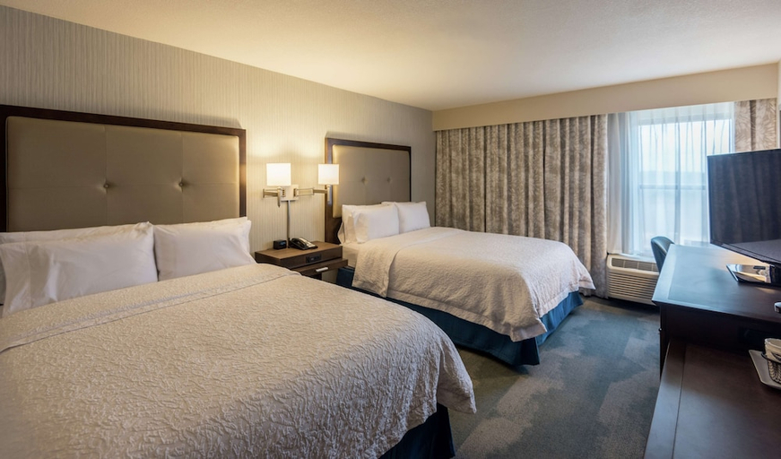 Bedroom 3, Hampton Inn & Suites Jackson Downtown-Coliseum, Hinds