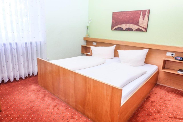 Bedroom 5, Hotel-Restaurant Wiendl, Regensburg