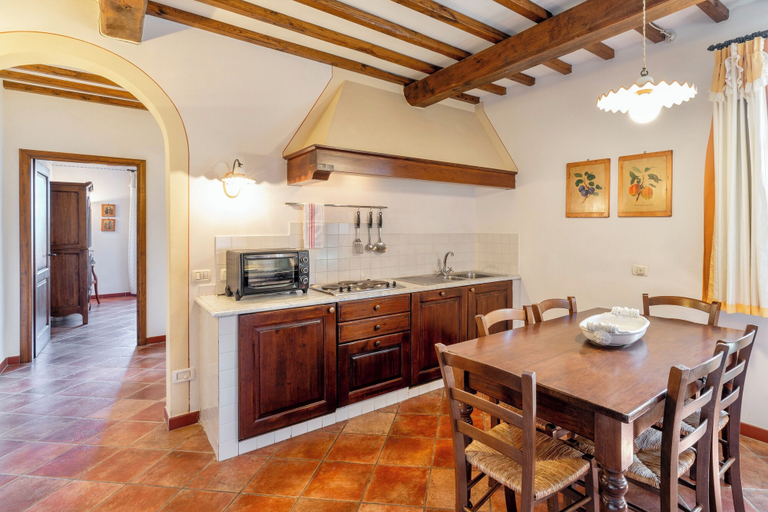 Others 5, Holiday-Home with pool in San Gimignano, Siena