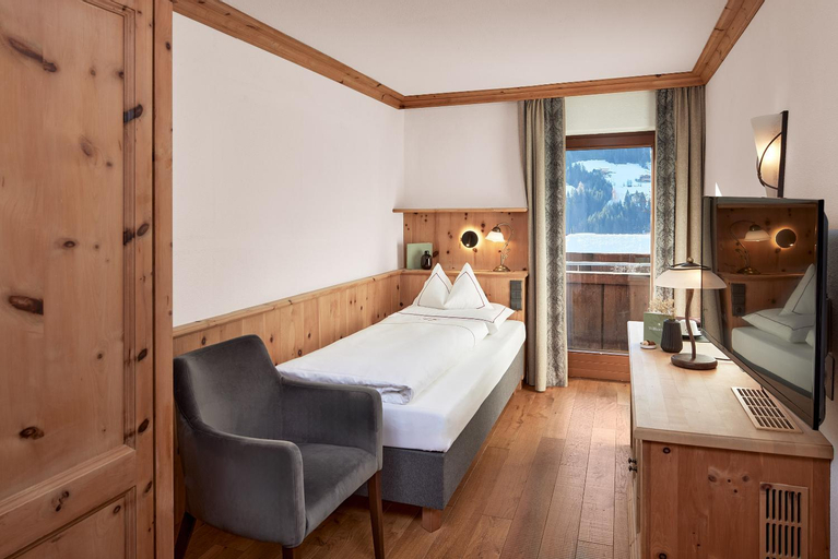 Bedroom 2, Der Boglerhof Pure Nature Resort, Kufstein