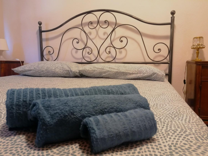Bedroom 2, Nonna Paola Guest House, Genova