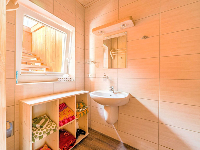 Bathroom 3, Ferienhaus in Mohrenbach Uber 2 Etagen, Waldshut
