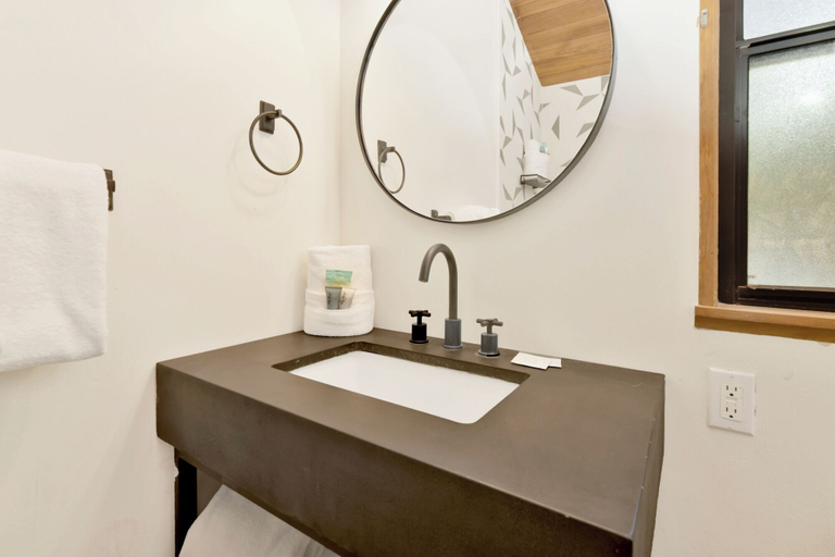 Bathroom, BOW Canyon Cabin #2172, San Bernardino