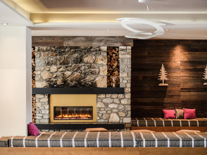 Public Area 5, Falkensteiner Family Hotel Sonnenalpe, Hermagor