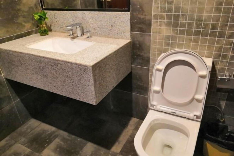 Bathroom 3, Pristime International Holiday Hotel, Tongren