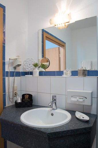 Bathroom 4, Saar Galerie, Trier-Saarburg