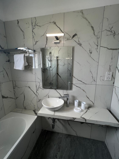 Bathroom 4, Kefalonitis Hotel Apartments