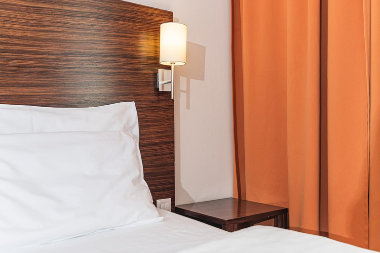 Bedroom 2, Hotel Euro, Pardubice