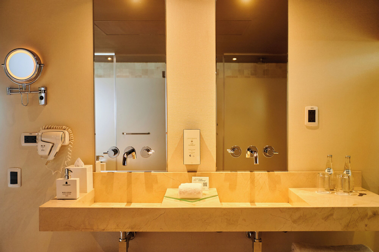 Bathroom 4