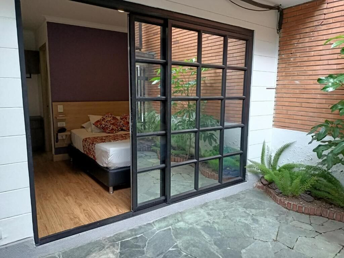 Others 4, POMAROSA, Medellín