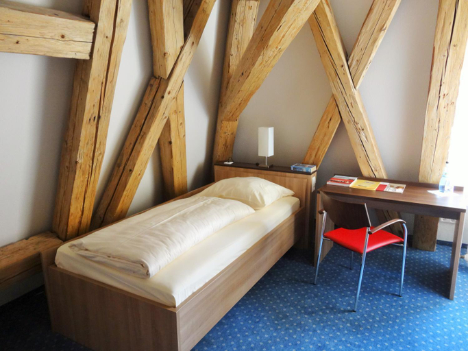 Bedroom 2, Tagungshaus Schonenberg, Ostalbkreis