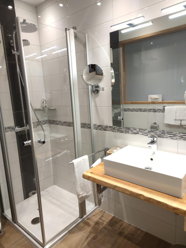 Bathroom 3, Seehotel Losheim, Merzig-Wadern