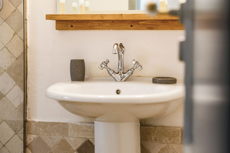 Bathroom 3, Masseria Piccole Taverne, Brindisi