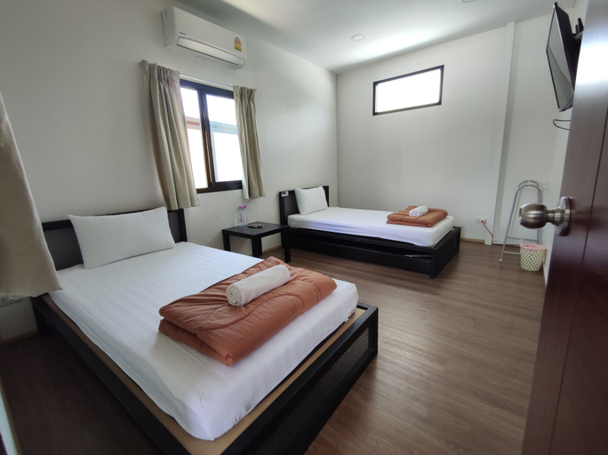 Bedroom 3, Thyme Xeriscape Hostel, Muang Kanchanaburi