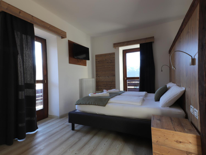 Bedroom 2, Hotel Alla Rocca, Trento