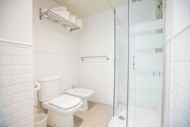 Bathroom 4, Hotel Bestprice Córdoba, Córdoba