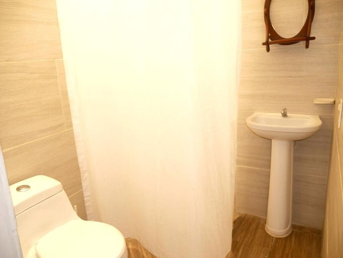 Bathroom 4, Las acacias Tolu, Tolú