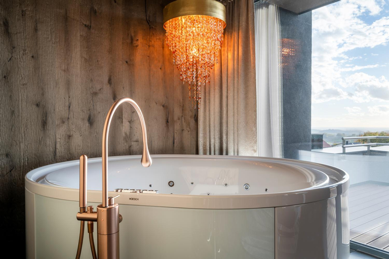 Bedroom 4, Huttenhof - Wellnesshotel & Luxus-Bergchalets - Adults only, Freyung-Grafenau