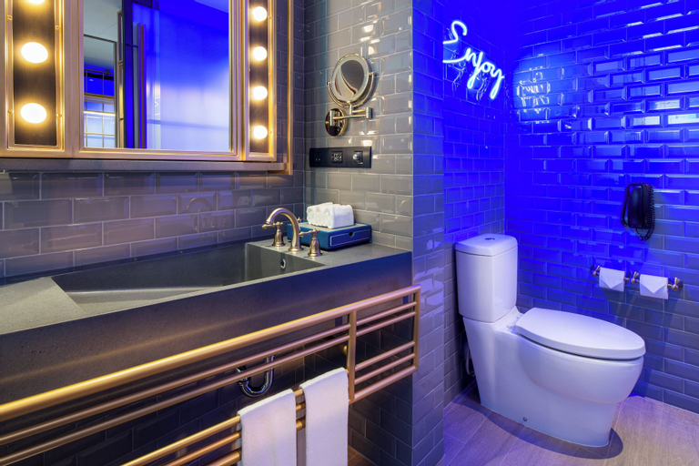 Bathroom 19