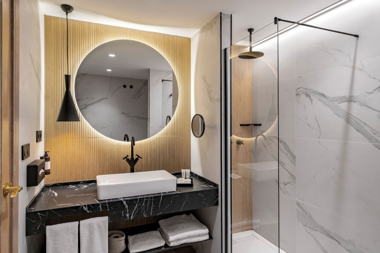 Bathroom 5, Vincci Lys Hotel, Valencia