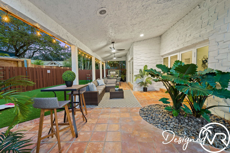 Others 5, Charming 9BR New-build Home w/ Heated Pool & Games, Broward