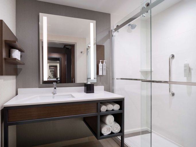 Bathroom 29