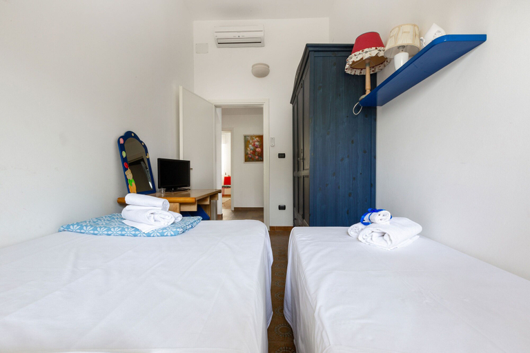 Others 5, Villa Miramare, Lecce