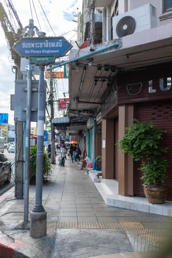 Others 2, APT476, Khlong San