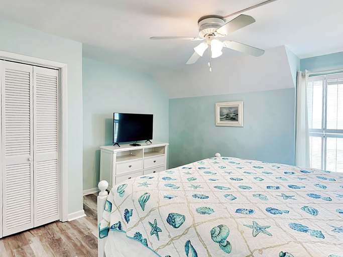 Bedroom 3, Tybee Lights 112B by Tybee Vacation Rentals, Chatham