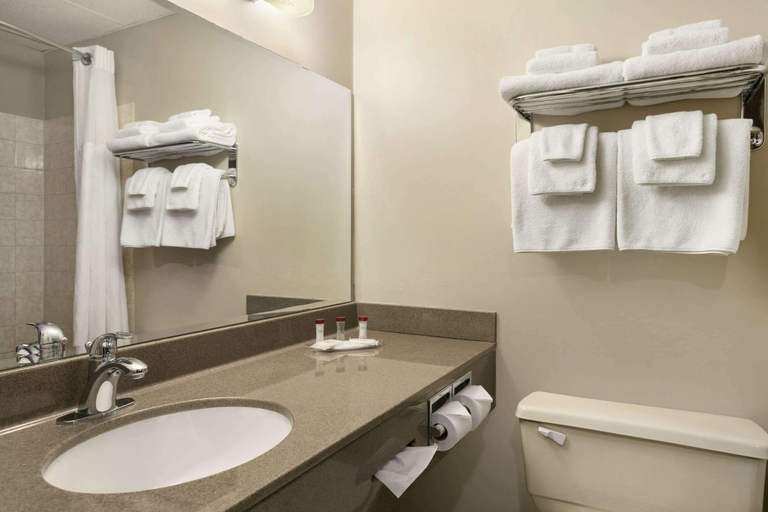 Bathroom 2, Prince Albert, Division No. 15