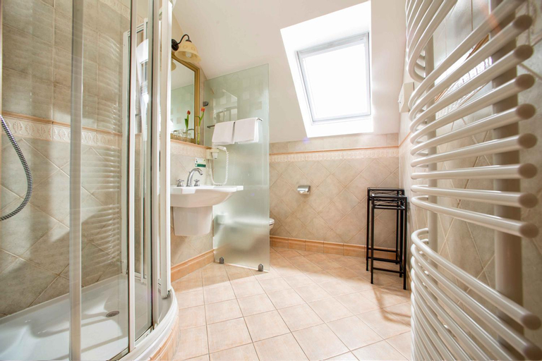 Bathroom 3