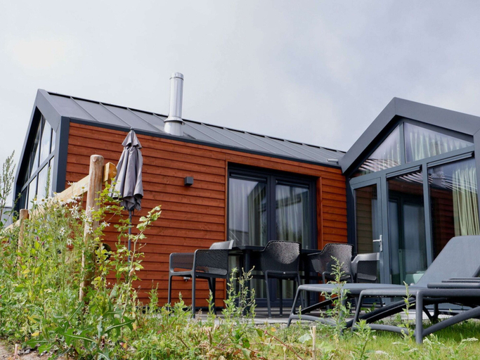 Exterior 2, Luxury Cottage With Wood Stove, ski Area at 200m, Hochsauerlandkreis