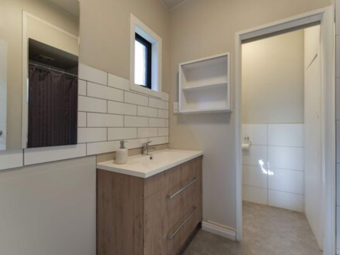 Bathroom 5, Abba Court Motel & Apartments, Queenstown-Lakes