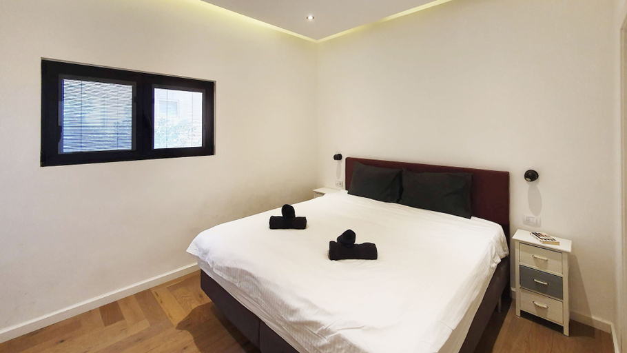 Bedroom, Dizengoff Brique
