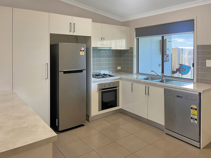 Others 4, Direct Collective - Villas on Rivergum, Emerald