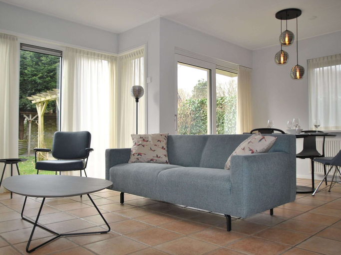 Others 4, Island Getaway w Spa Bath, Texel