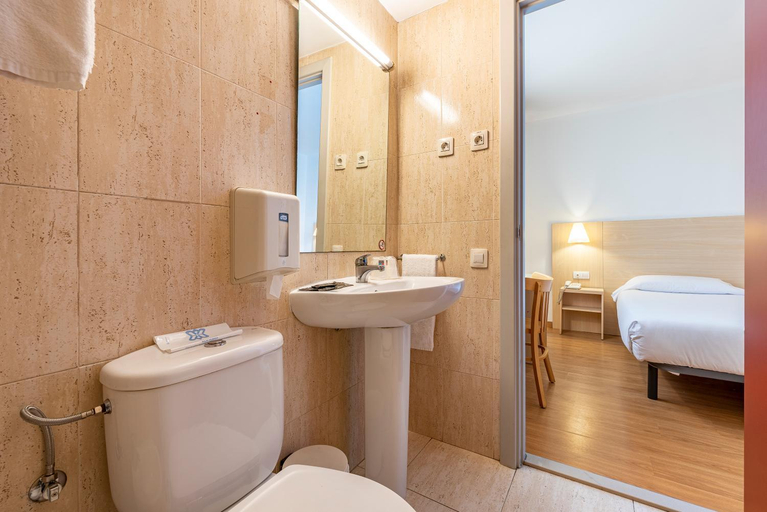 Bathroom 5, Hotel Basic, Barcelona