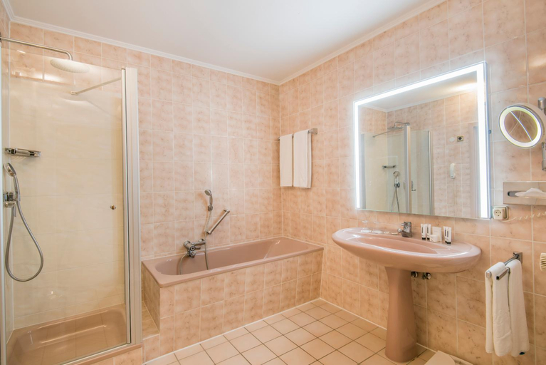 Bathroom 4, Hotel Eden Au Lac, Echternach