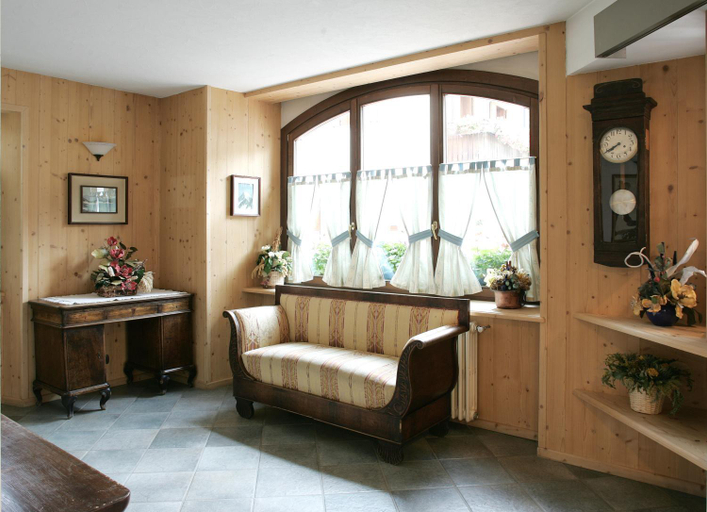 Public Area, Hotel Compagnoni, Sondrio