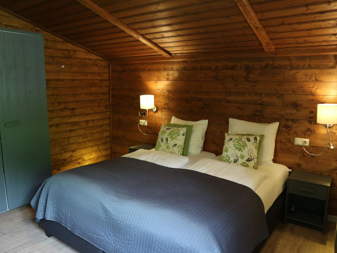 Bedroom 2, Chalet in Grossarl With Sauna Near ski Area, Sankt Johann im Pongau