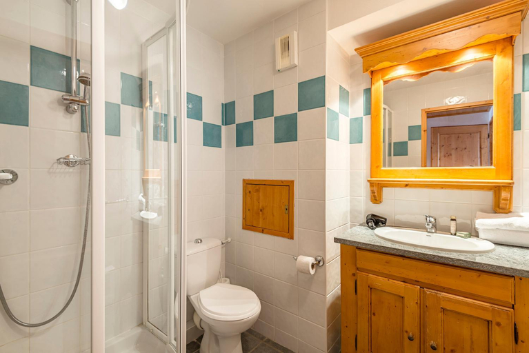 Bathroom 4, Residence Lagrange Vacances Aspen, Savoie
