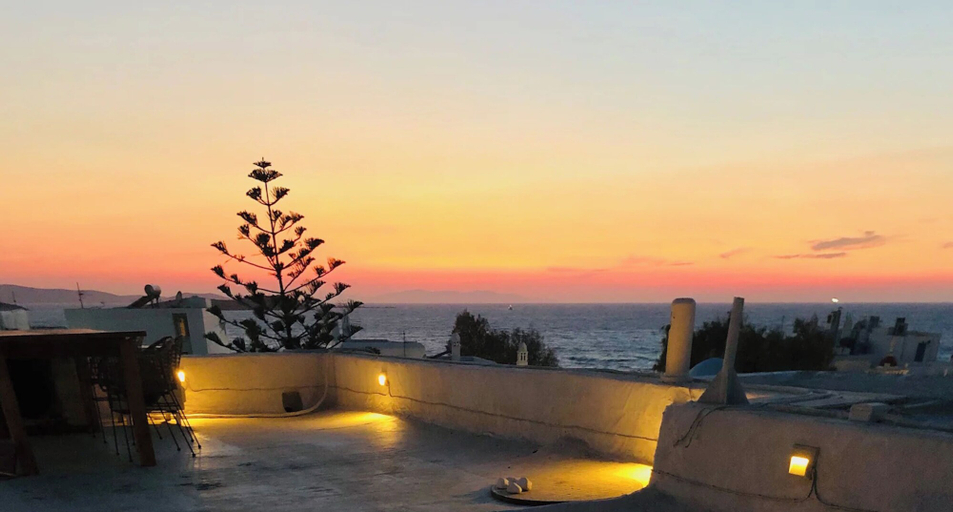 Sport & Beauty 5, Unique Townhouse at Mykonos Chora, South Aegean