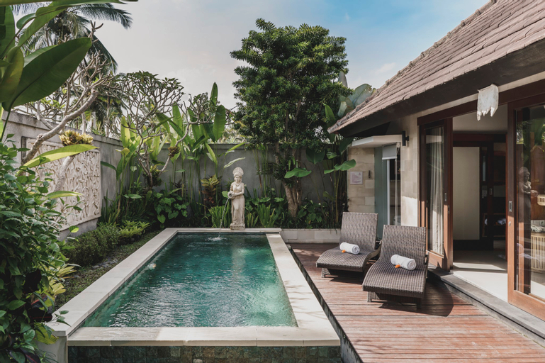 Swimming Pool 11