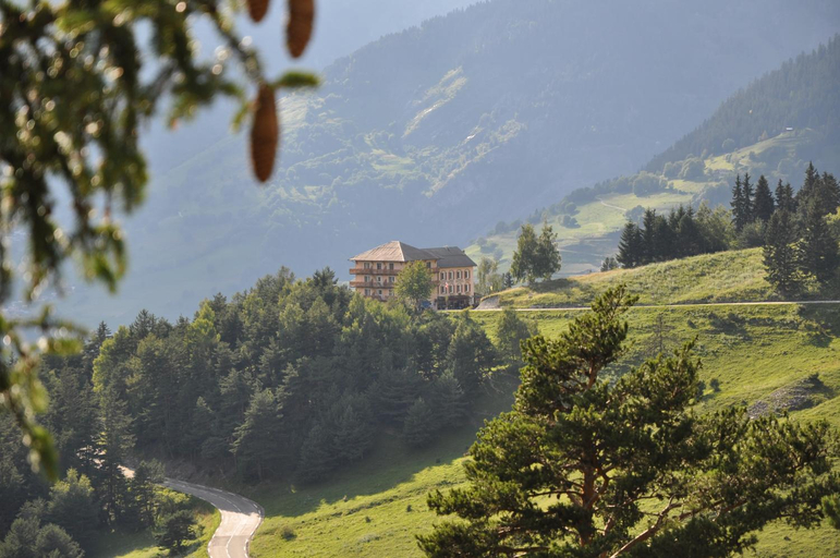 Others 4, Hotel Belvédère, Savoie