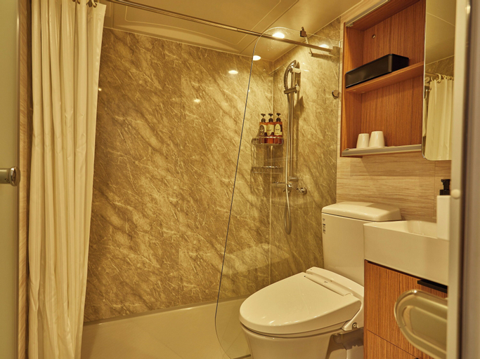Bathroom 15