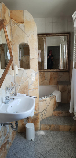 Bathroom 5, Seebauer Hotel Gut Wildbad, Donau-Ries