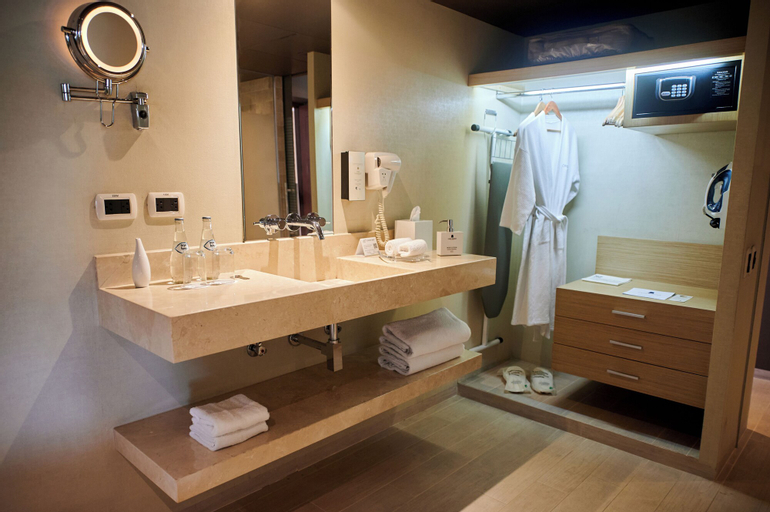 Bathroom 3