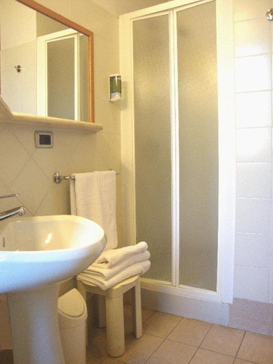 Bathroom 3, Eurhotel, Parma