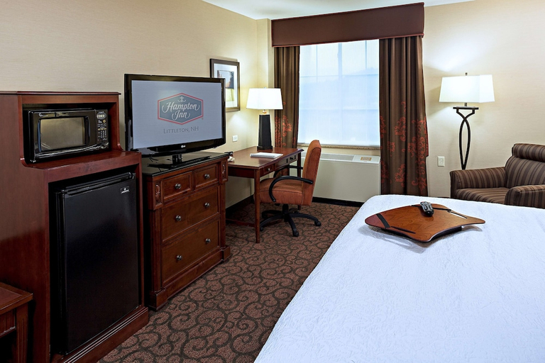 Bedroom 3, Hampton Inn Littleton, Grafton