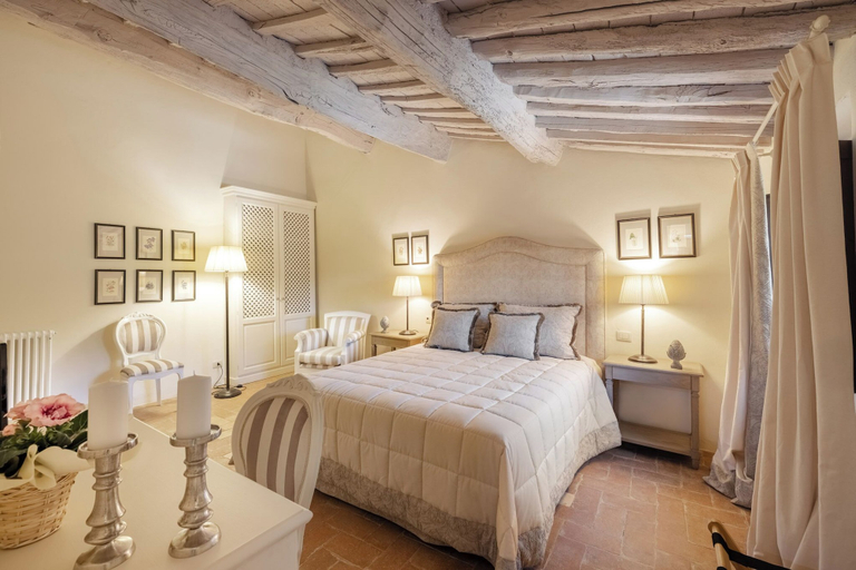 Bedroom 4, Rivo della Corte, Pistoia